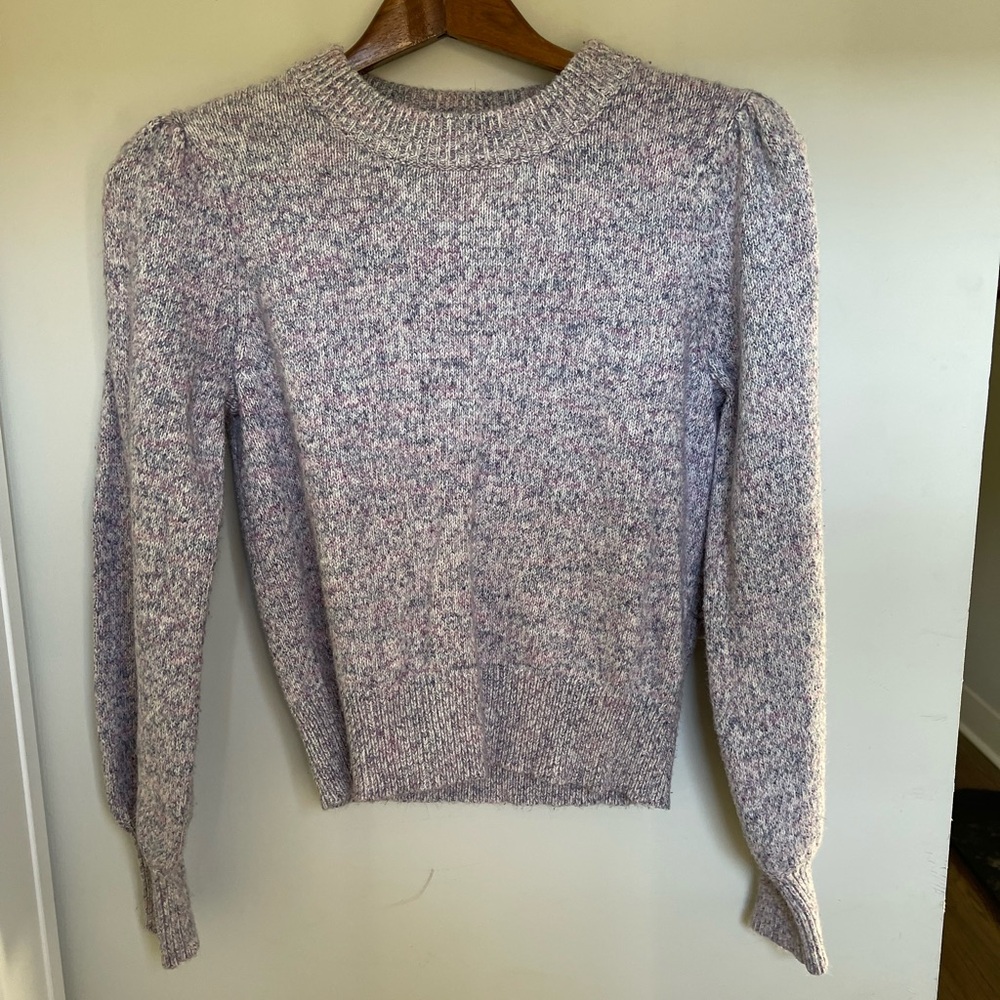 Marine Layer beautiful purple and white sweater. Perfect with white pants!
